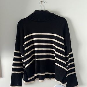 BERSHKA Turtle neck striped sweater. Size large
